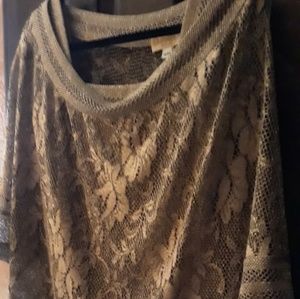 2 pc Damionou gold Luxury$400